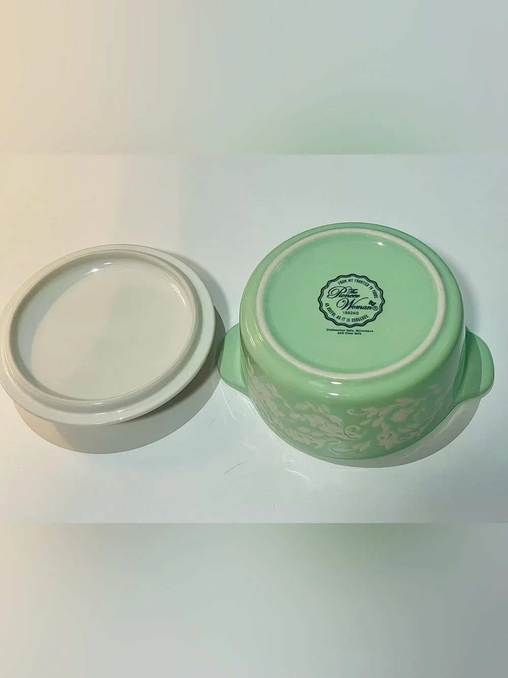 The Pioneer Woman Prairie Signature Mini Stoneware Casserole Dish with Lid